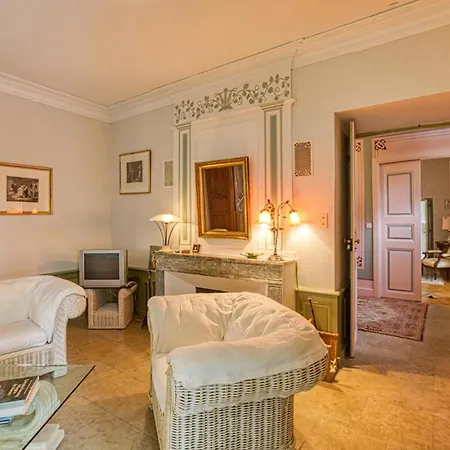 Cozy In Jean Du Bruel *