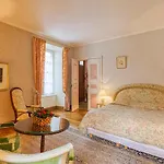 Cozy In Jean Du Bruel *